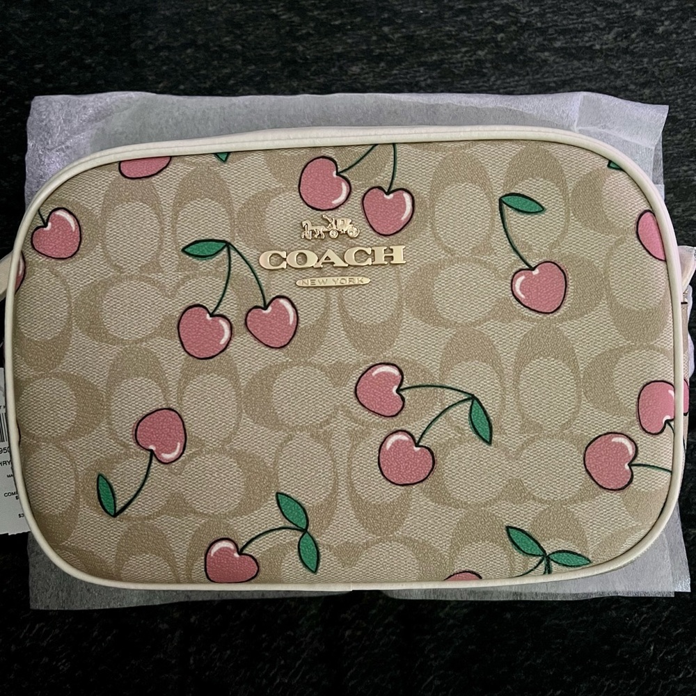 Coach Jamie camera bag signature canvas with cherry heart print - Picture 3 of 6
